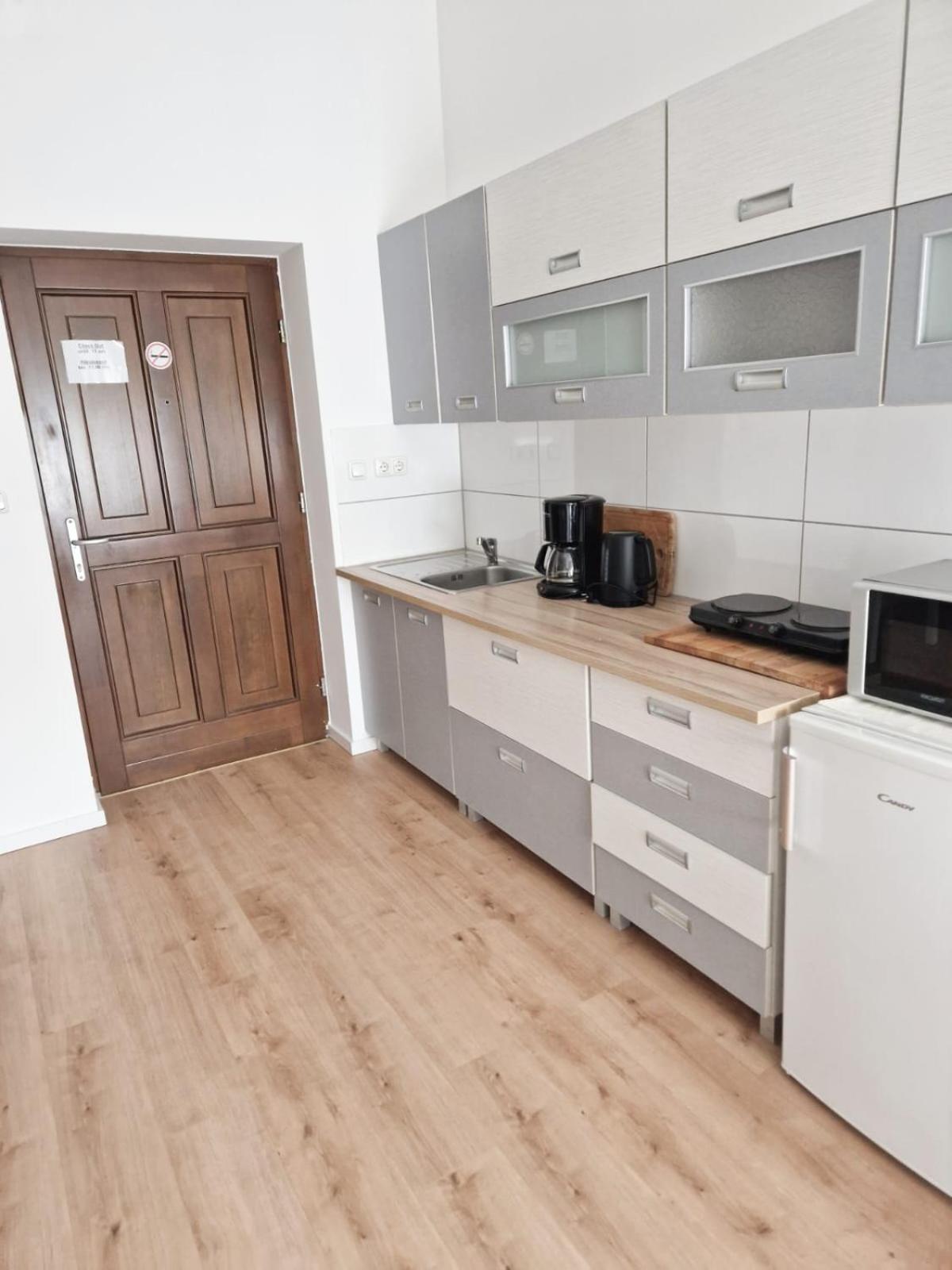Family Studio Apartment For 4 Berlino Esterno foto